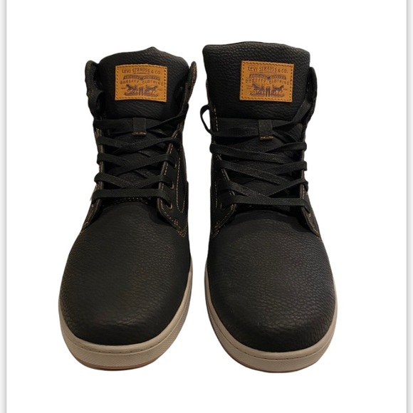 Levi’s Boots - Picture 2 of 4